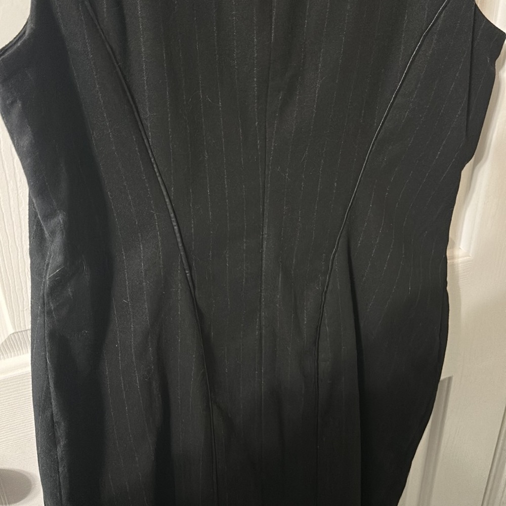 Black dress - Picture 3 of 3